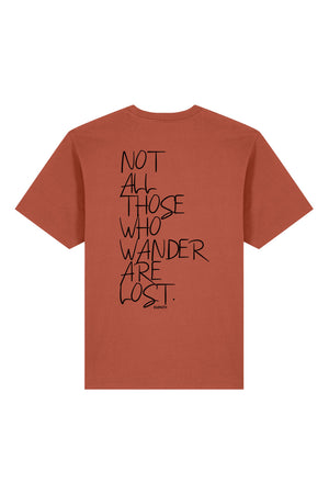 Tricou Friz print Not all those who wander are lost Heritage Brown - spate