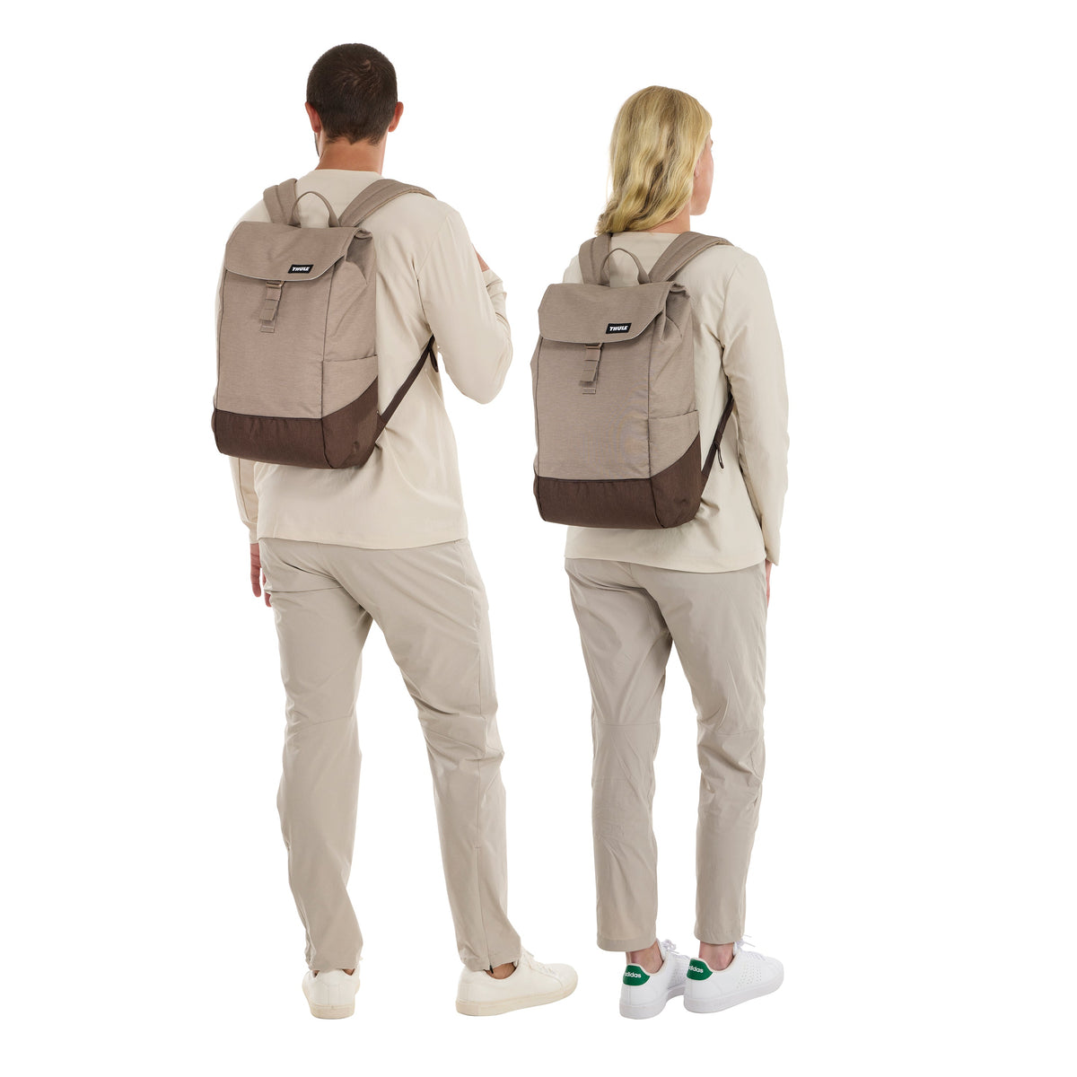 Rucsac laptop Thule Lithos, 16L - Bej, purtat pe spate